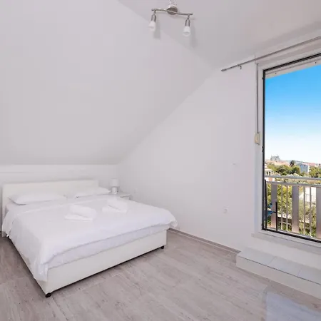 Apartmentszelic * Zára