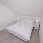 Apartmentszelic Lejlighed