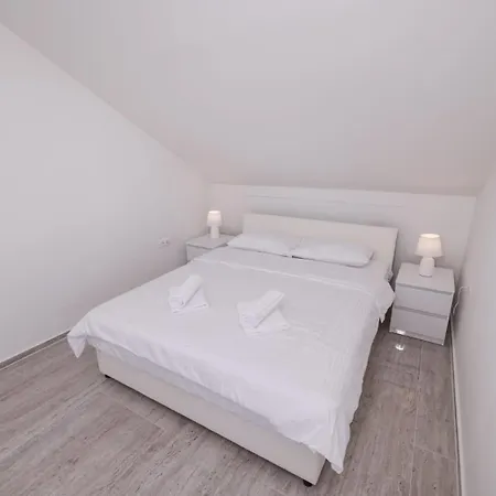 Apartmentszelic Lägenhet
