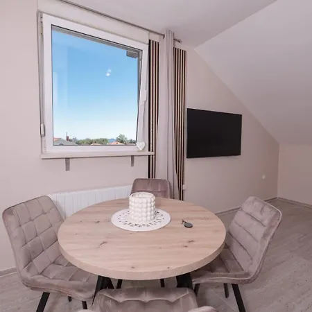 Apartmentszelic Lägenhet *