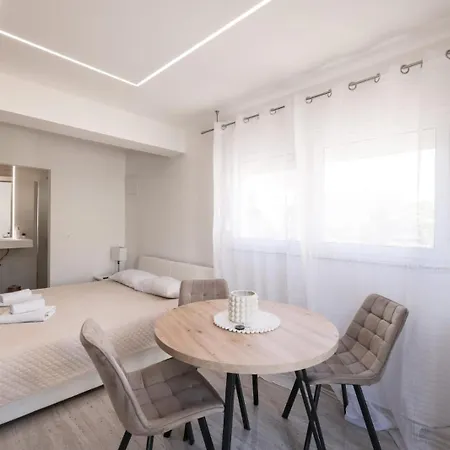 Apartmentszelic *