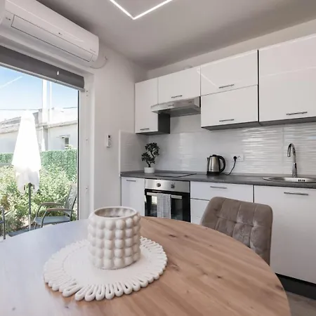 Apartmentszelic Zára