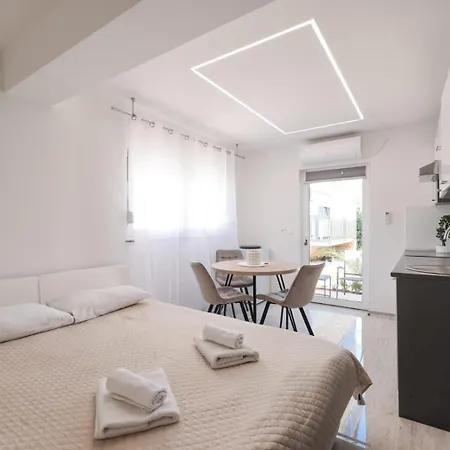 Apartmentszelic * Zára