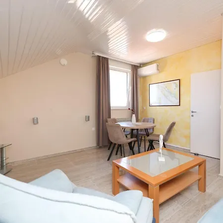 Appartamento Apartmentszelic *