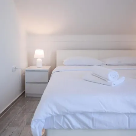 Apartmentszelic Appartamento Zara
