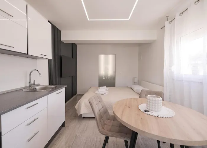 아파트 Apartmentszelic